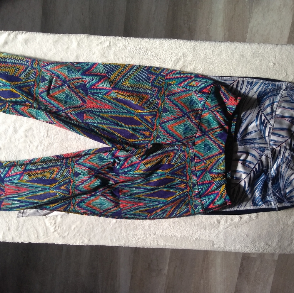 Avia athletic leggings bundle size Medium